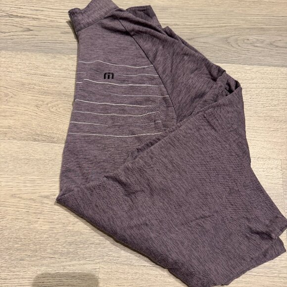 Travis Mathew's Quarter-Zip Mens - Picture 3 of 3